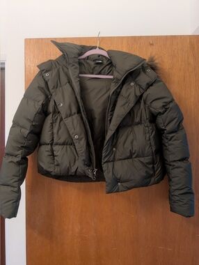 The North Face Dealio Women's Down Puffer Jacket with Faux Fur Trim Green Size S